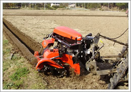 オートあぜ塗り機[ガイヤXR751]