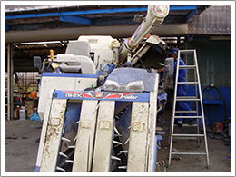 コンバインの整備点検