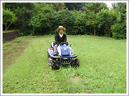 乗用モアーRM984Xで作業前面