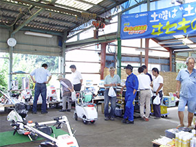 2016年農業機械展示会画像